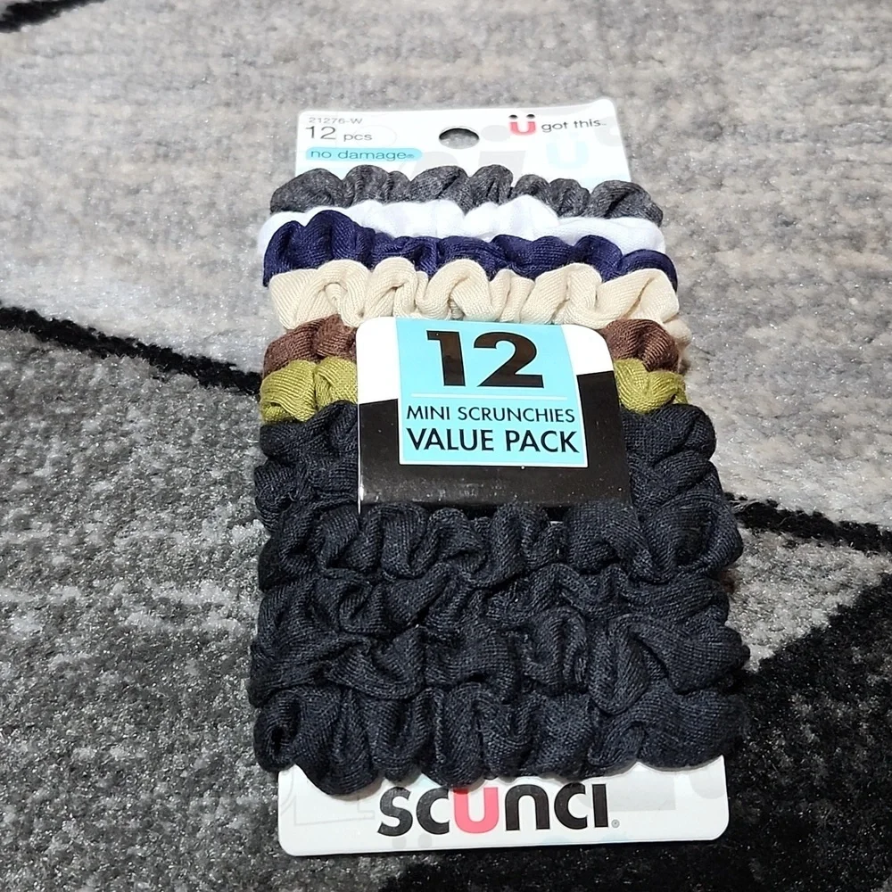 HAIR-TIES ACCESSORIES BUNDLE MINI SCUNCIS- BANDETTE COMB CLIP- PATRIOTIC SCUNCIS